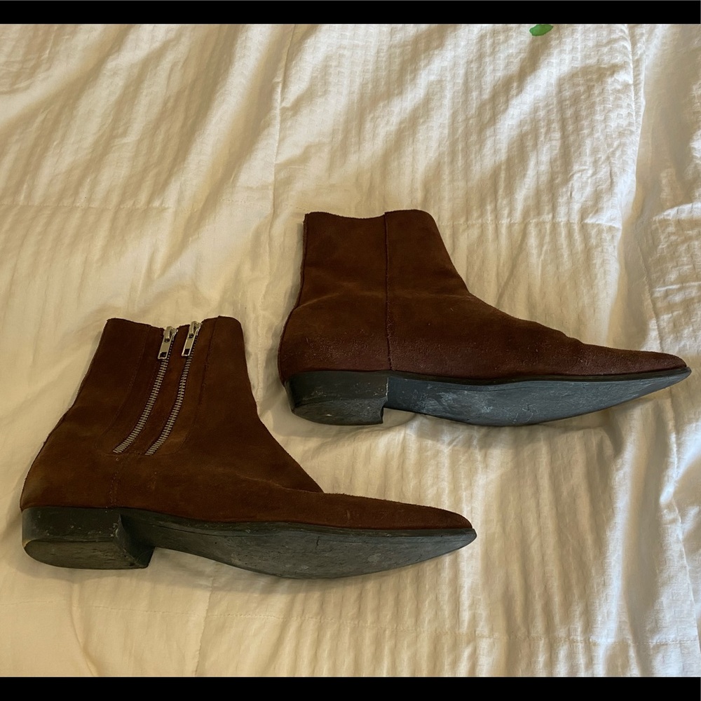 Chelsea boots